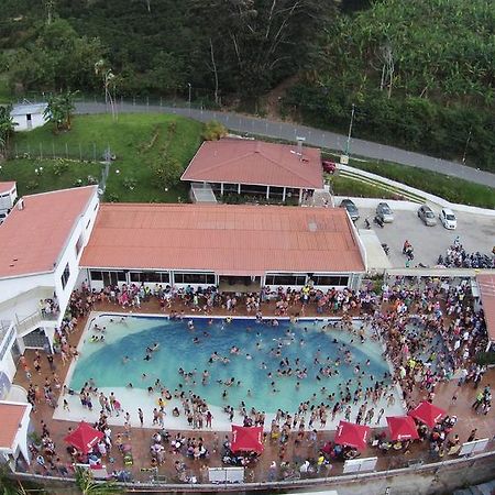 Sky Club Eco Hotel Belen de Umbria Exterior foto